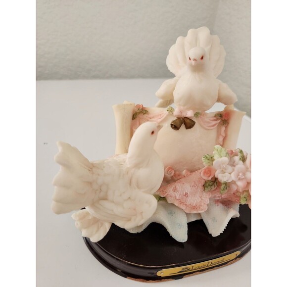 2Vintage Louis Dionne Doves and Roses Figurine On A Wood Stand Wood Has Peeling - Picture 4 of 11